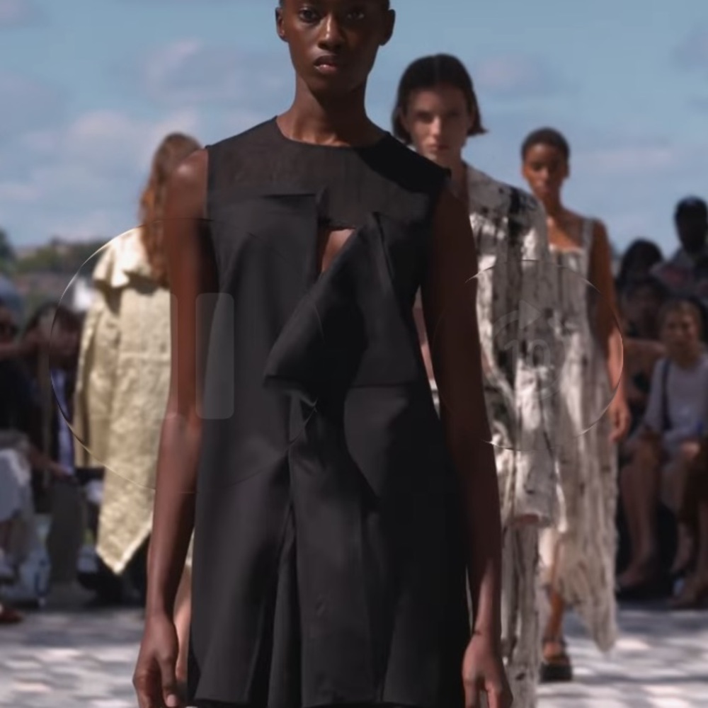 Jason Wu Runway 2025 Elegant Black Garment